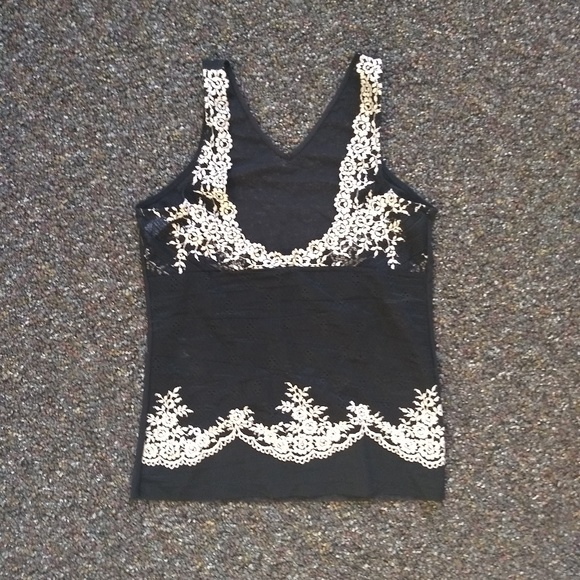 Wacoal Other - Wacoal Embrace Lace Cupless Shape Camisole